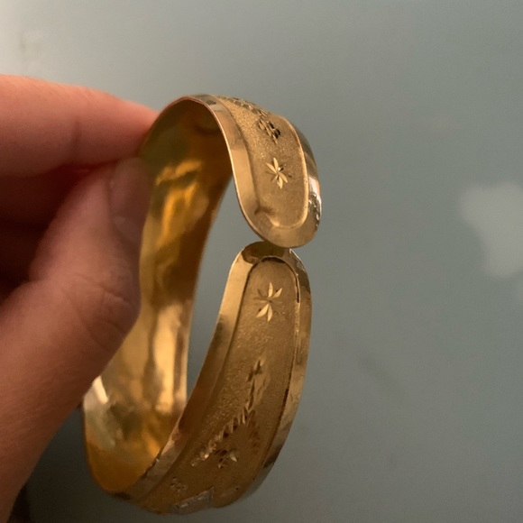 18karat gold bangle 25.5 grams - Picture 2 of 7